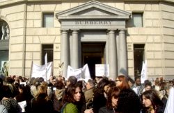 Protesta en Burberry